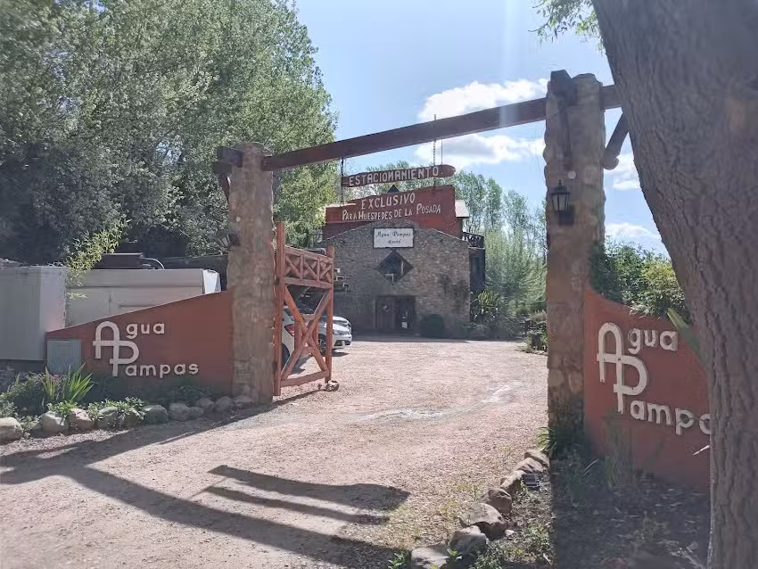 Agua Pampas Rest&oacute;