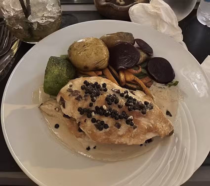 Al Colori&eacute; by Chari