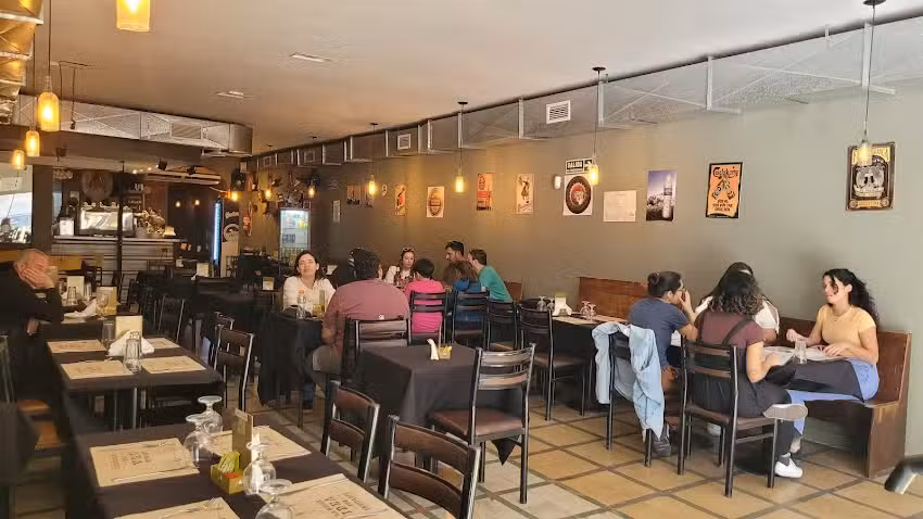 Alba Bodeg&oacute;n Cervecer&iacute;a