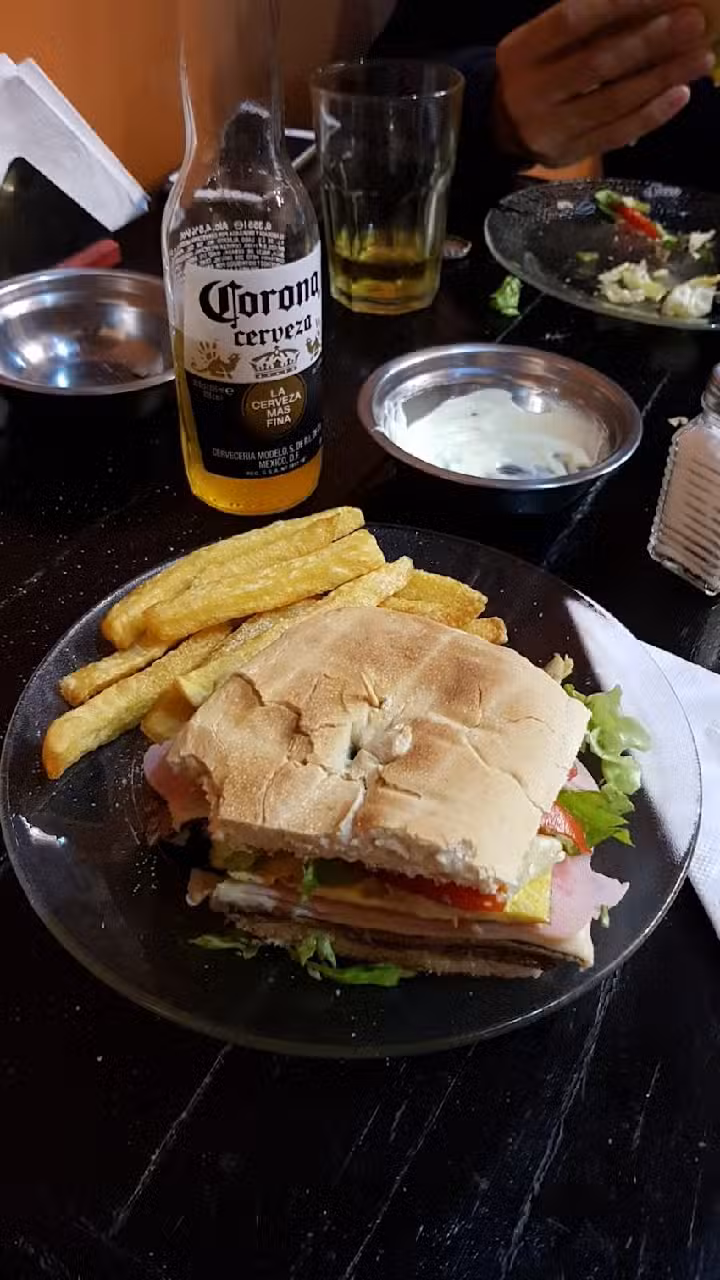 Algusto Pizzas Y Lomos