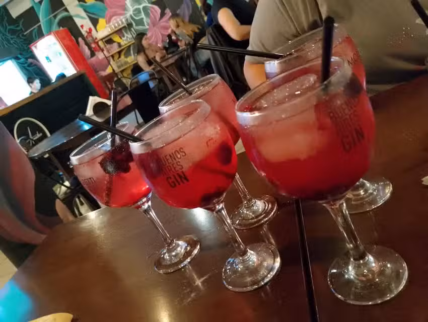 Amadeo Cerveceria Cafeter&iacute;a