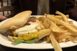 Ambig&uacute; Resto Bar