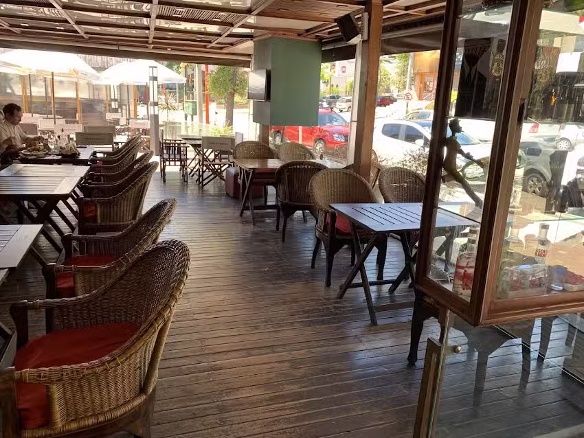 Angus Caf&eacute; Resto