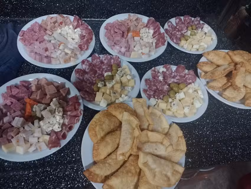 Bar Central Comida Y Bebida