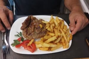 Black Et Black Malteria Cafe Resto