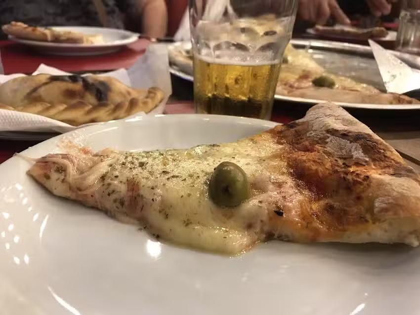 Bodeg&oacute;n La Camorra