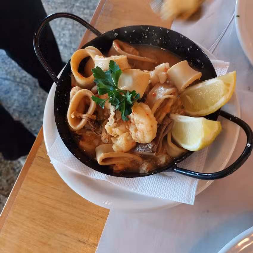 Bodeg&oacute;n Mediterr&aacute;neo La Plata