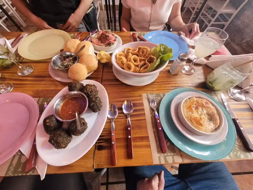 Bodeg&oacute;n Tragos Maridaje