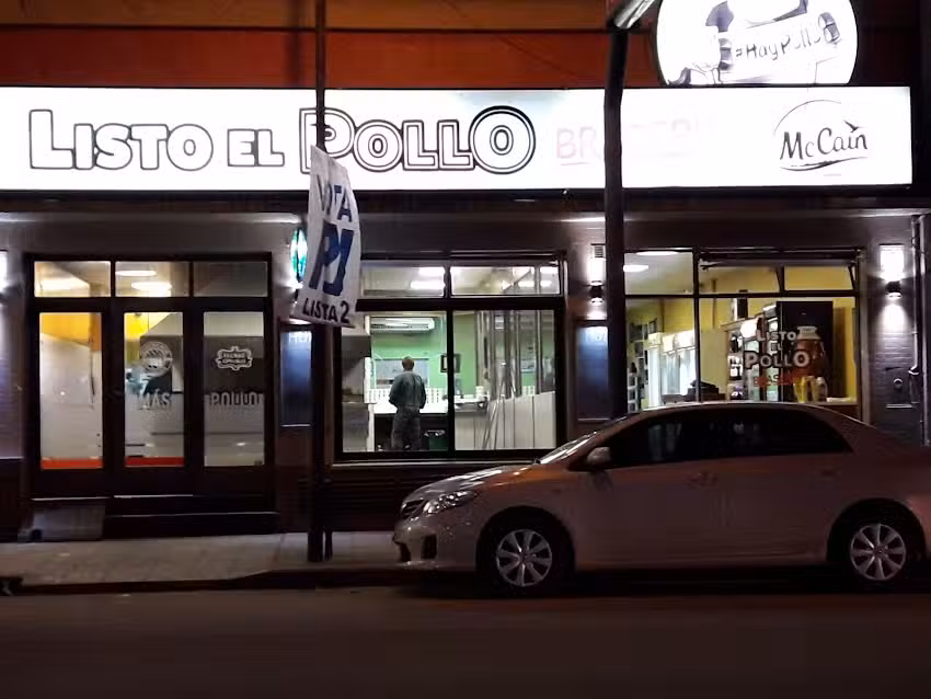 Braser&iacute;a Listo el Pollo