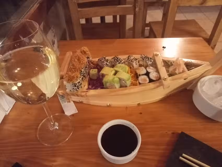 Cachi Chien Comida Oriental