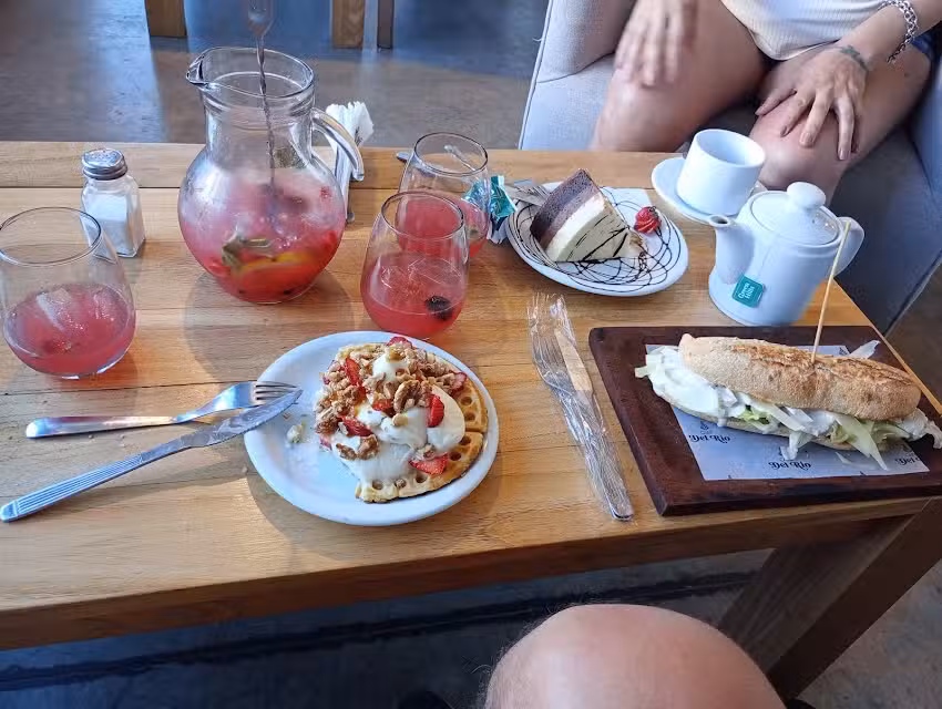 Caf&eacute; del R&iacute;o Caf&eacute; Rest&oacute;