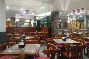 Caffe De La Plaza Resto Bar