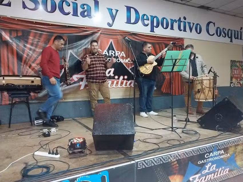 Carpa Gastron&oacute;mica La Familia