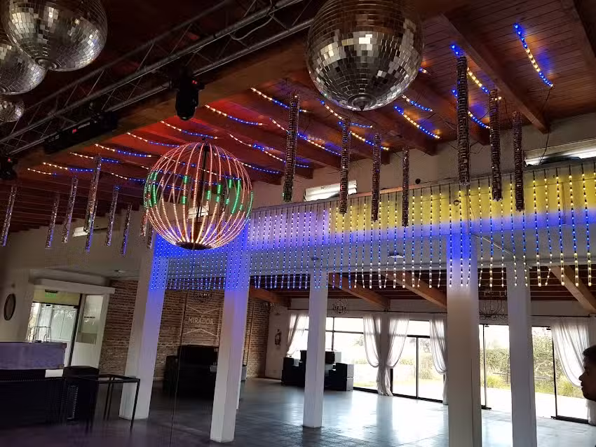 Chat&oacute; Resto Bar