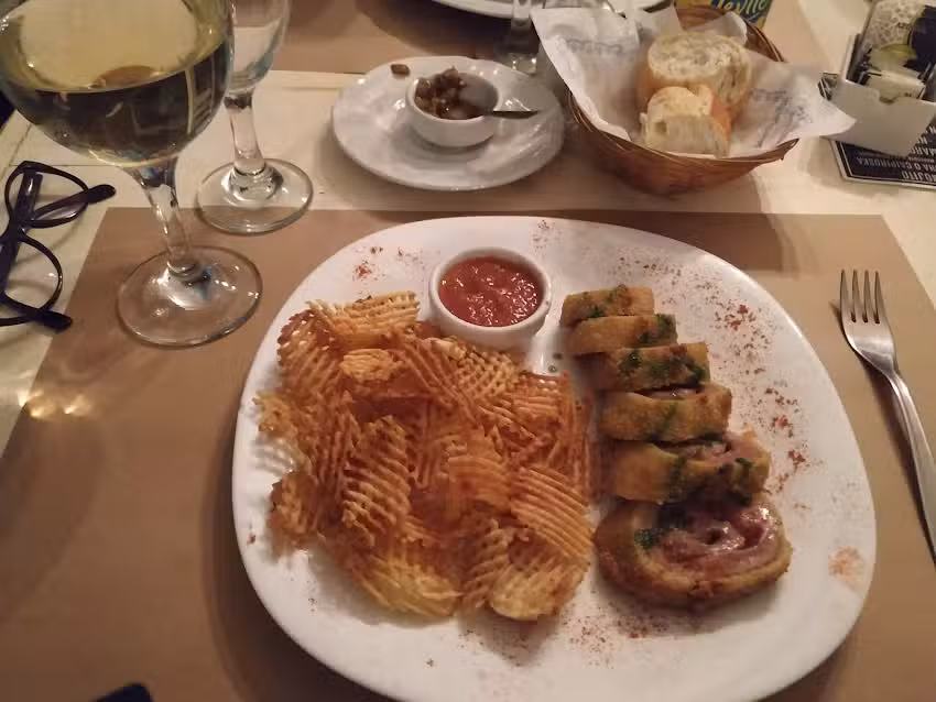 Clandestino Espacio Gastron&oacute;mico