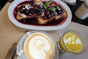 Cle Cafe Boulangerie Et Deli