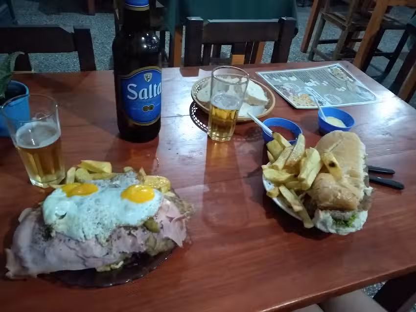 Comedor El &Aacute;guila