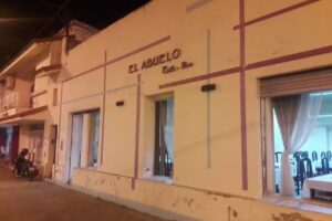 El Abuelo Rotiser&iacute;a Resto Bar