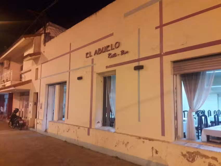 El Abuelo Rotiser&iacute;a Resto Bar