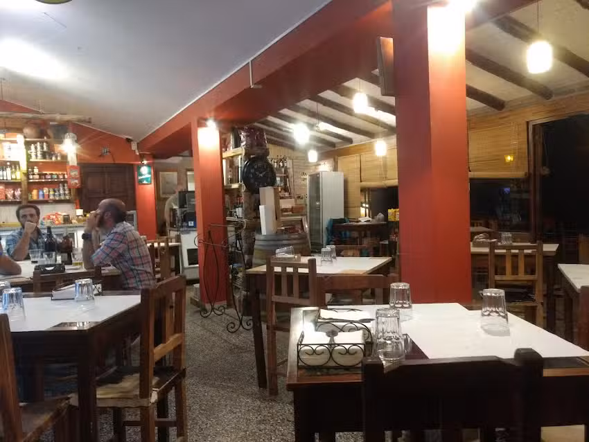 El Bodeg&oacute;n de San Lorenzo Restaurante Fiambrer&iacute;a y Vineria