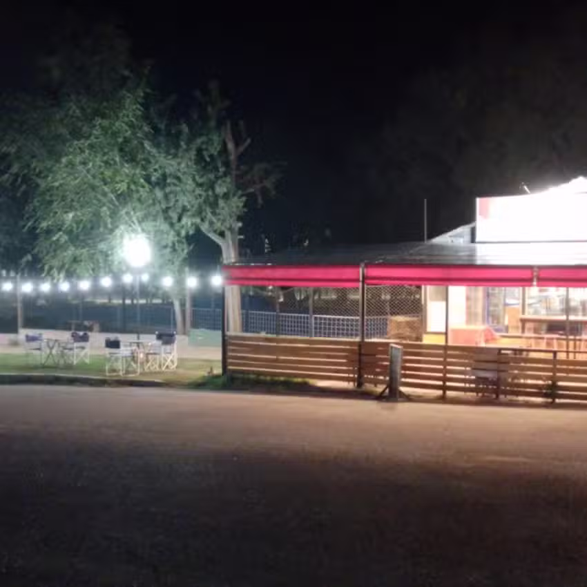 El bodegon del Camping