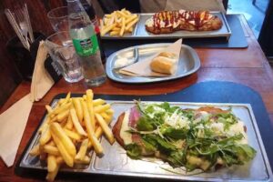 El Club de la Milanesa Lan&uacute;s