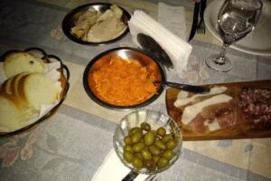 El Patio De Babushka