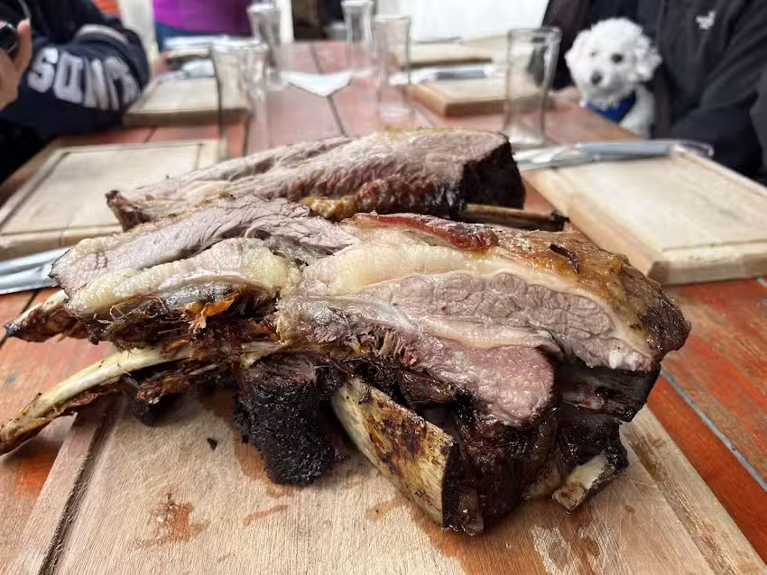 El Patio de Milton Pino las mejores empanadas de matambre y el mas rico asado criollo de Gualeguaych&uacute;