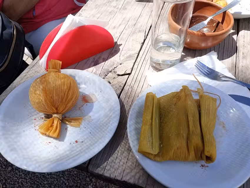 El Puente Cafe Resto Bar