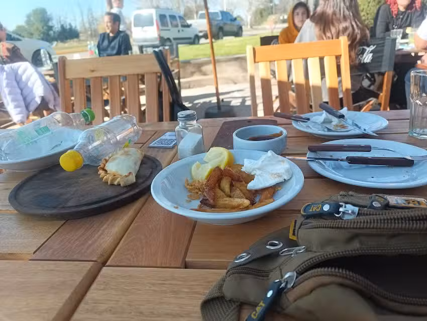 El Tri&aacute;ngulo Resto Bar Oficial