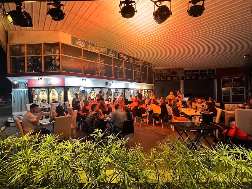 Estaci&oacute;n Luro Pizza Restobar