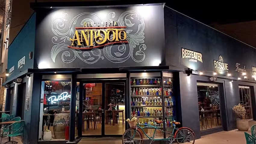 Gintoneria y Rest&oacute; Antidoto Centro de San Rafael