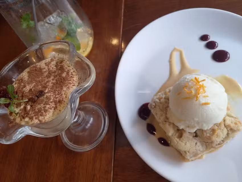 Justo Jos&eacute; Bar Food Drinks