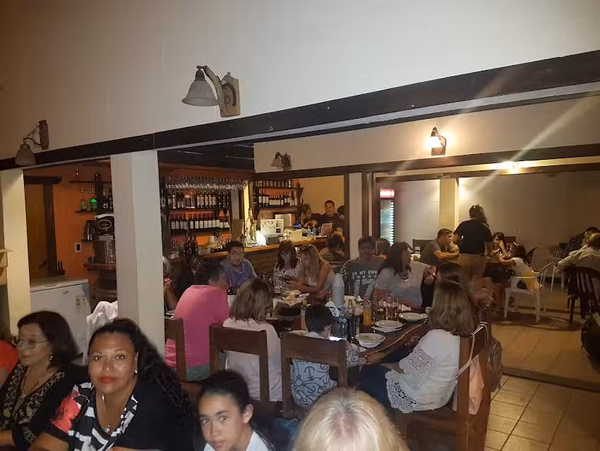 Kar&uacute; Rest&oacute; Bar