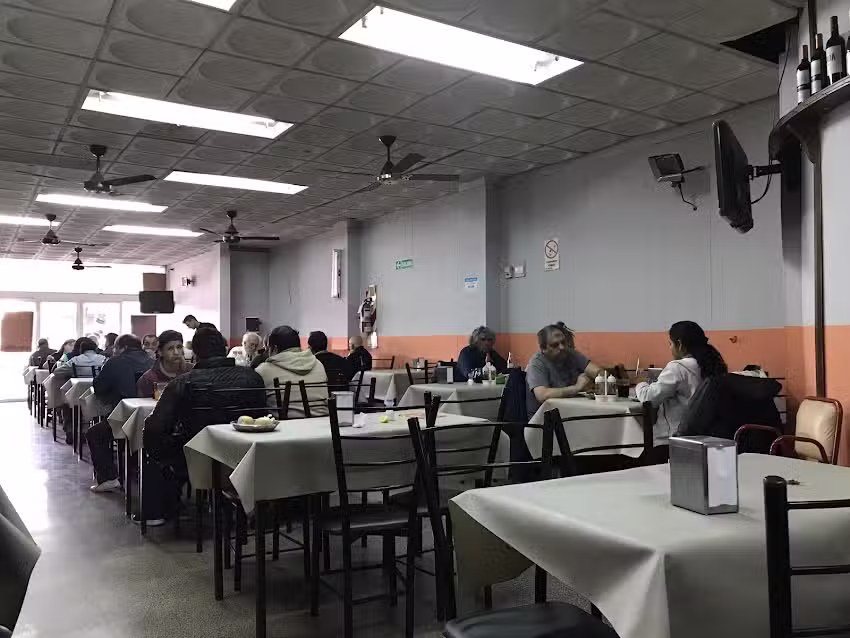 La Cacerola Restaurant