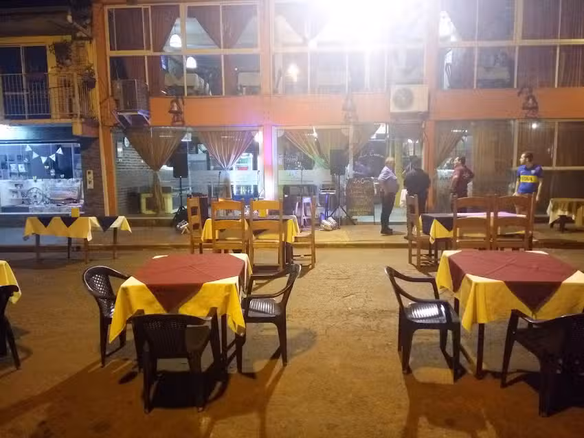 La cueva Restaurante Pizzeria Burguer