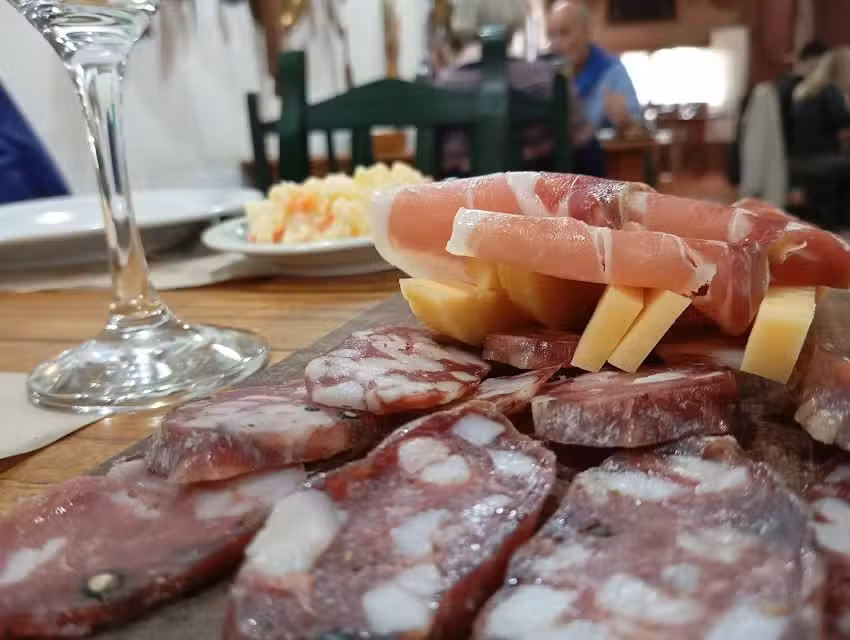 La Garza Lola Restaurant