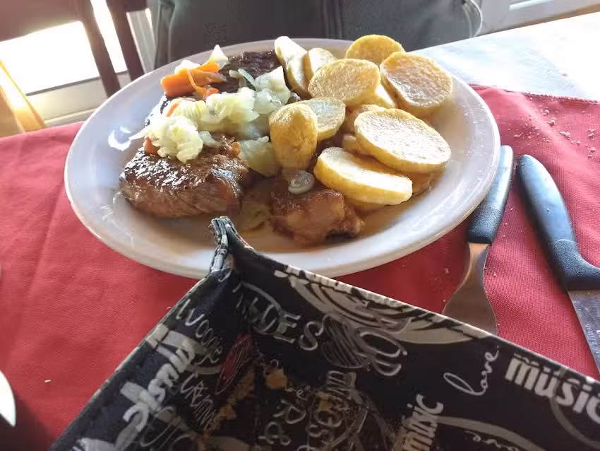 La Loma Parrilla Comedor