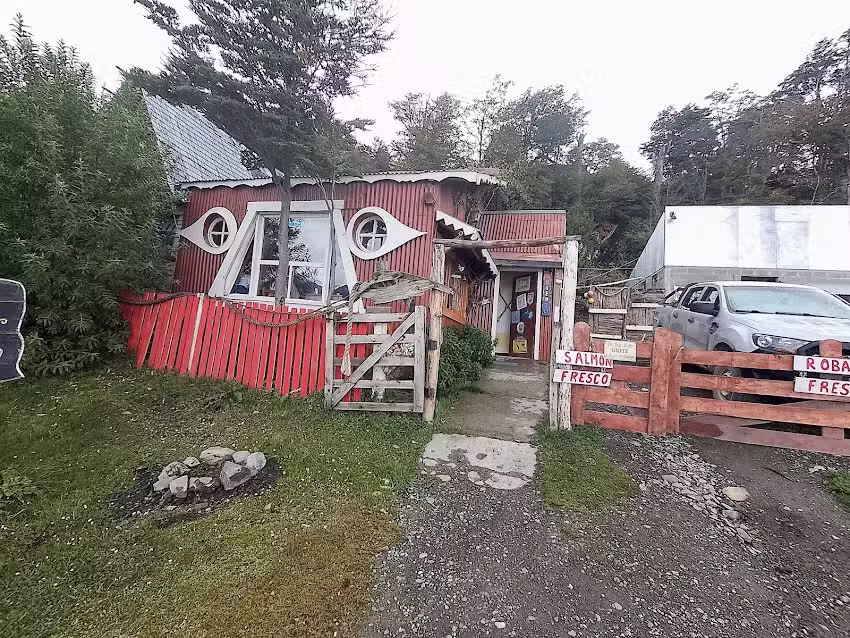 La Sirena Y El Capit&aacute;n