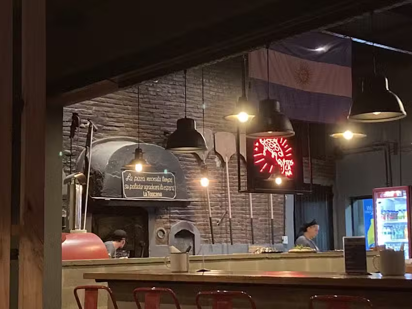 La Toscana Pizzeria Restaurante