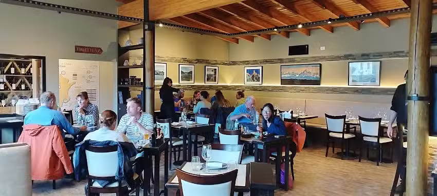 La Viner&iacute;a Grill Vinos y Pastas Steakhouse El Chalt&eacute;n Patagonia