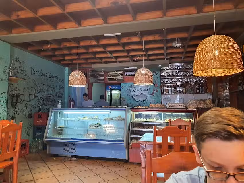 Las Familias Rotiseria