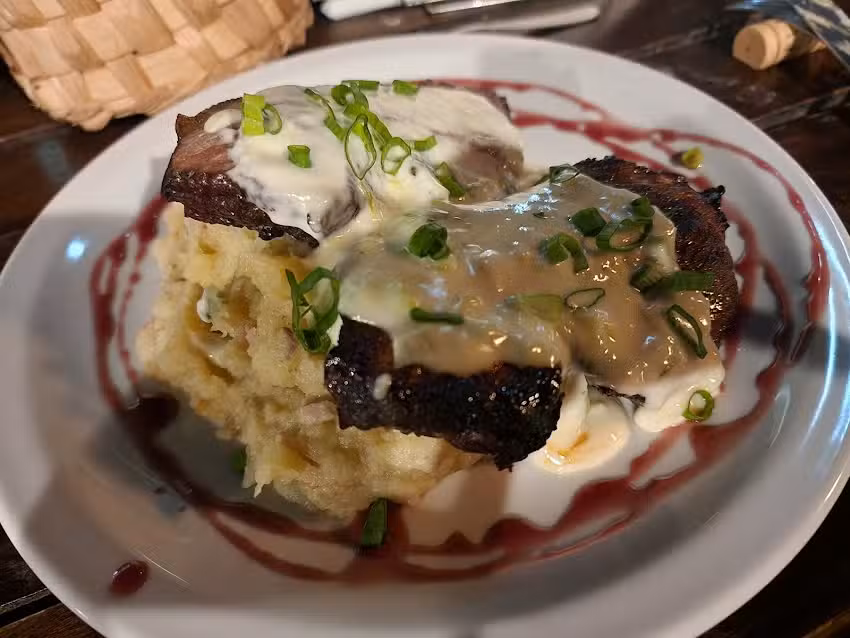 Le B&eacute;ret Brasserie Restaurante