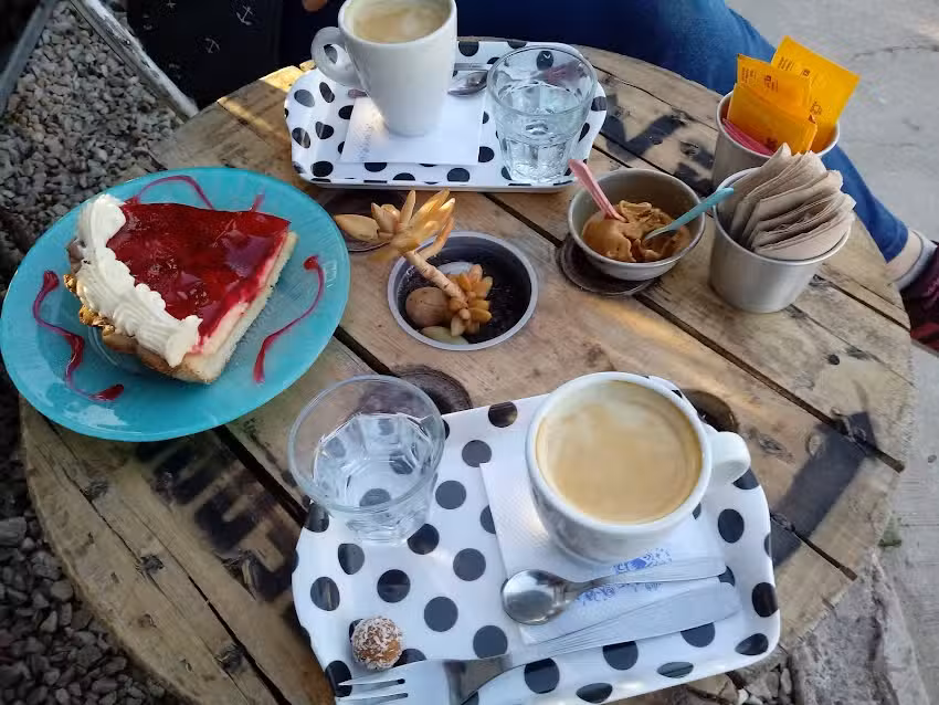 Lo de Sandy Rotiseria Panaderia