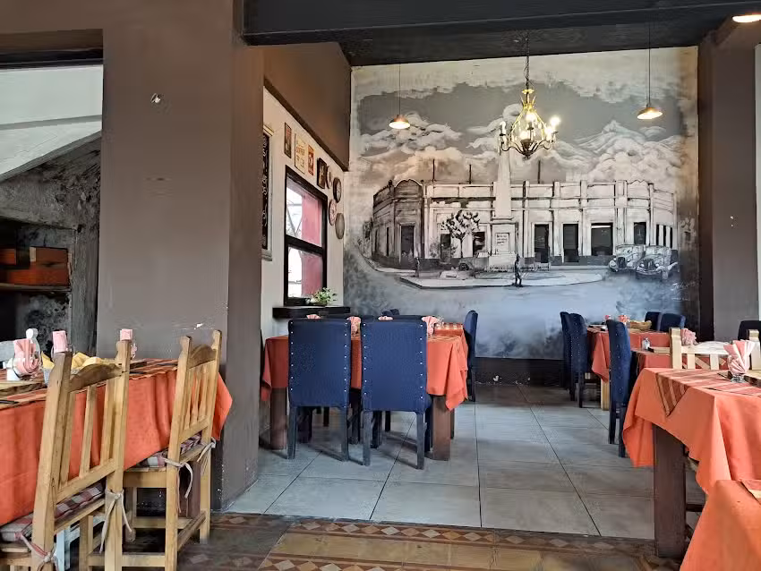 Los Naranjos de Urquiza