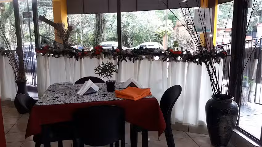 Los Troncos resto bar