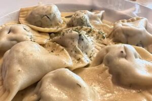 Lucca ꜰᴀʀɪɴᴀ ᴇ ᴠɪɴᴏ