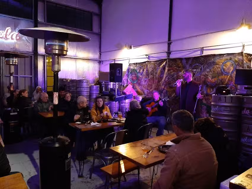 Mola Cervecer&iacute;a Artesanal Pizzer&iacute;a Tap Room Eventos