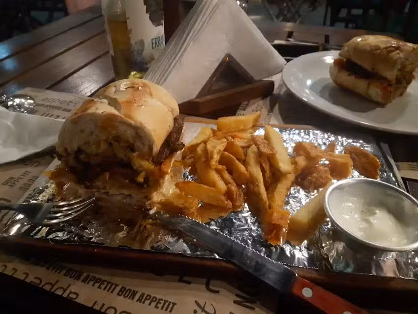 𝐌𝐎𝐍𝐀𝐆𝐔𝐈𝐋𝐋𝐎𝐒 𝑐𝑙𝑢𝑏 𝑑𝑒 𝑎𝑚𝑖𝑔𝑜𝑠