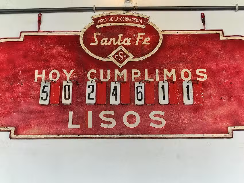 Patio de la Cerveceria Santa Fe